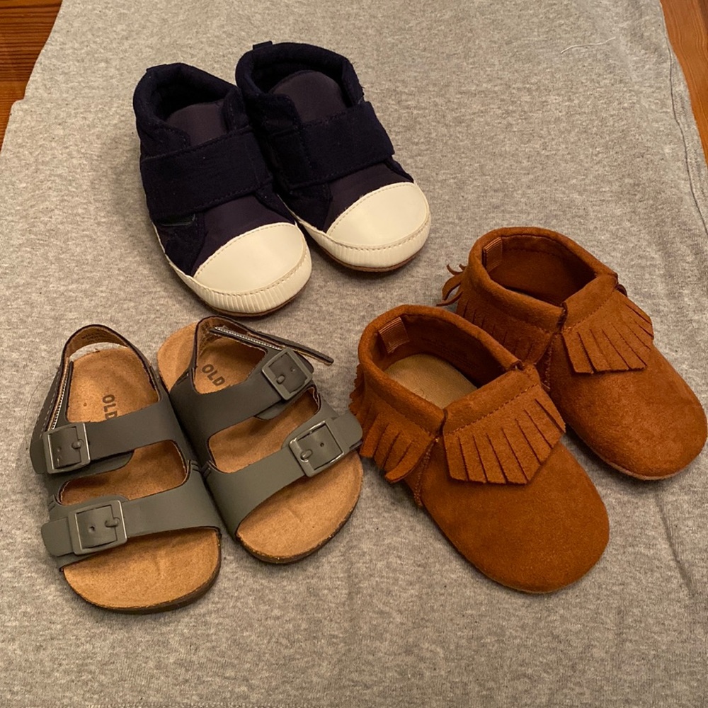Old Navy Baby Shoes Bundle Size 6-12 Mon